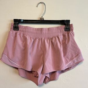 Lululemon Hotty Hot Shorts 2.5”